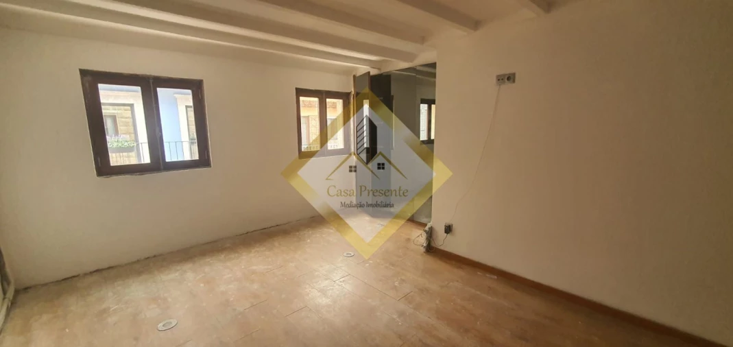 Moradia T1 para Venda em Santa Marinha e São Pedro da Afurada Foto 12