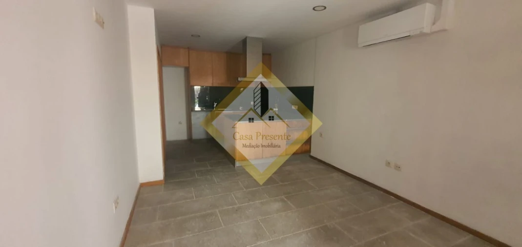 Moradia T1 para Venda em Santa Marinha e São Pedro da Afurada Foto 5