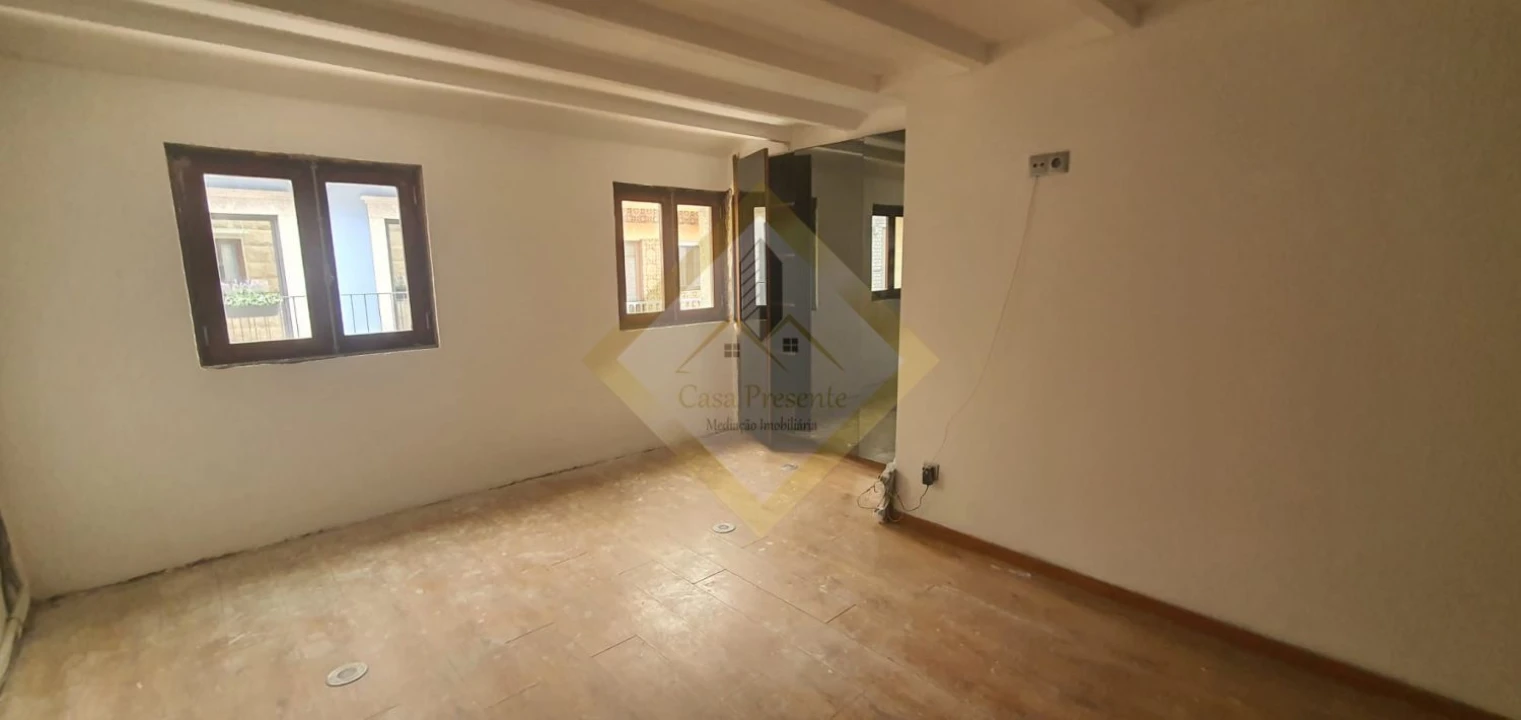 Moradia T1 para Venda em Santa Marinha e São Pedro da Afurada Foto 12