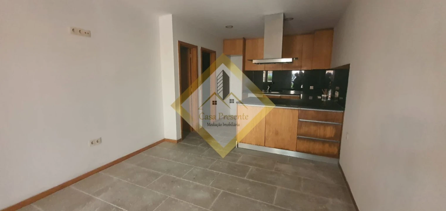 Moradia T1 para Venda em Santa Marinha e São Pedro da Afurada Foto 6