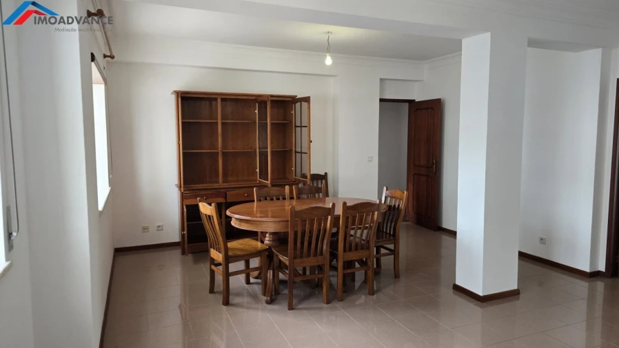 Apartamento T4 para Arrendamento em Buarcos Foto 14