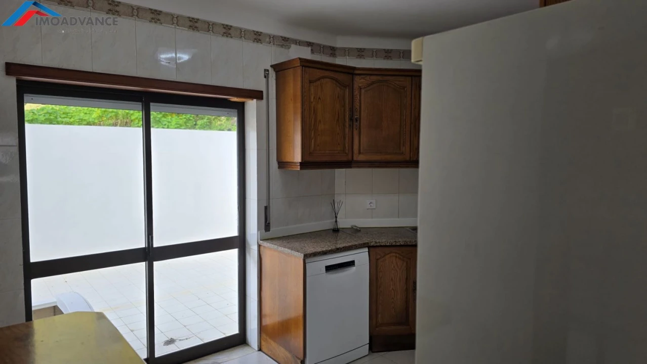 Apartamento T4 para Arrendamento em Buarcos Foto 9