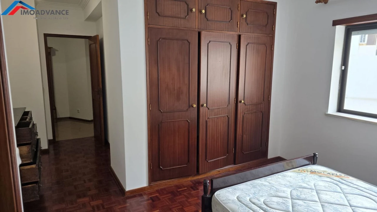 Apartamento T4 para Arrendamento em Buarcos Foto 7