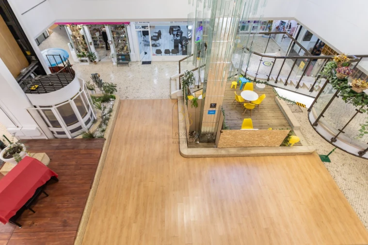 Loja para Venda em Oeiras e São Julião da Barra, Paço de Arcos e Caxias Foto 1