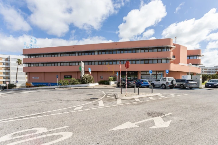 Loja para Venda em Oeiras e São Julião da Barra, Paço de Arcos e Caxias Foto 14