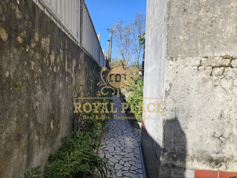 Moradia T2 para Venda em Fiães Foto 24