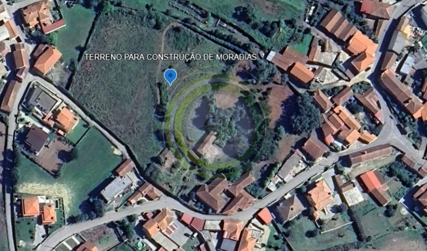 Terreno para Venda em Gemeses Foto 1