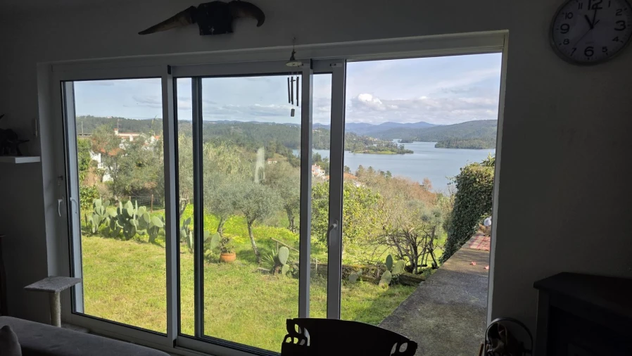 Moradia T3 para Venda em Serra e Junceira Foto 37