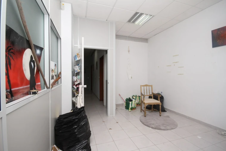 Loja para Venda em Rio de Mouro Foto 13