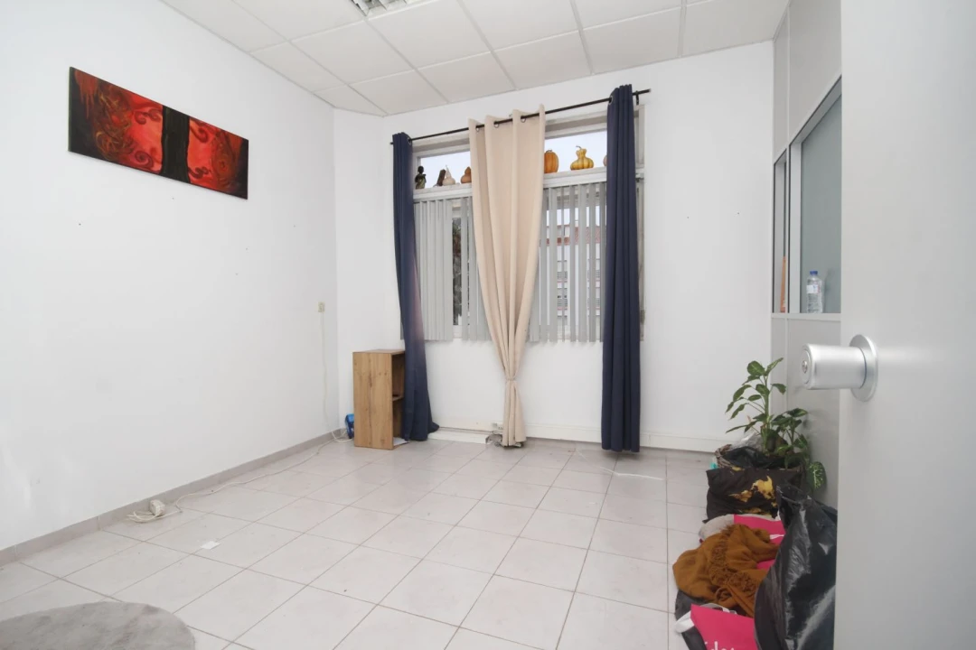 Loja para Venda em Rio de Mouro Foto 12