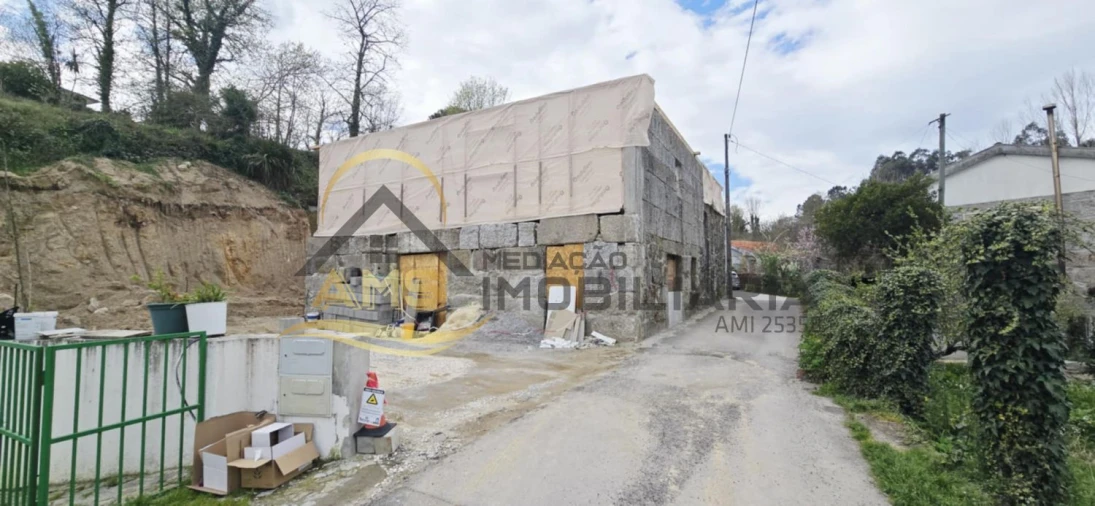 Moradia T3 para Venda em Golães