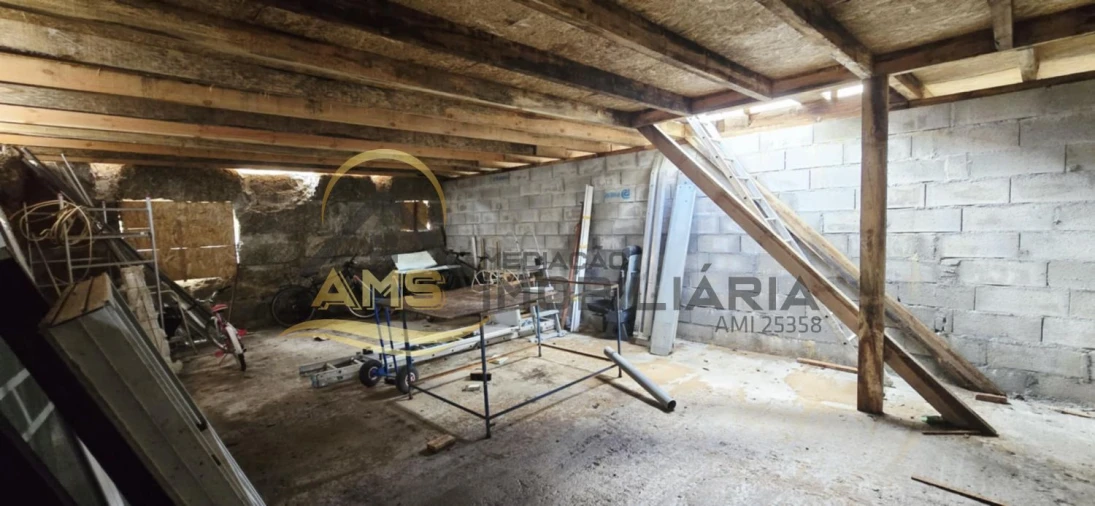 Moradia T3 para Venda em Golães Foto 21