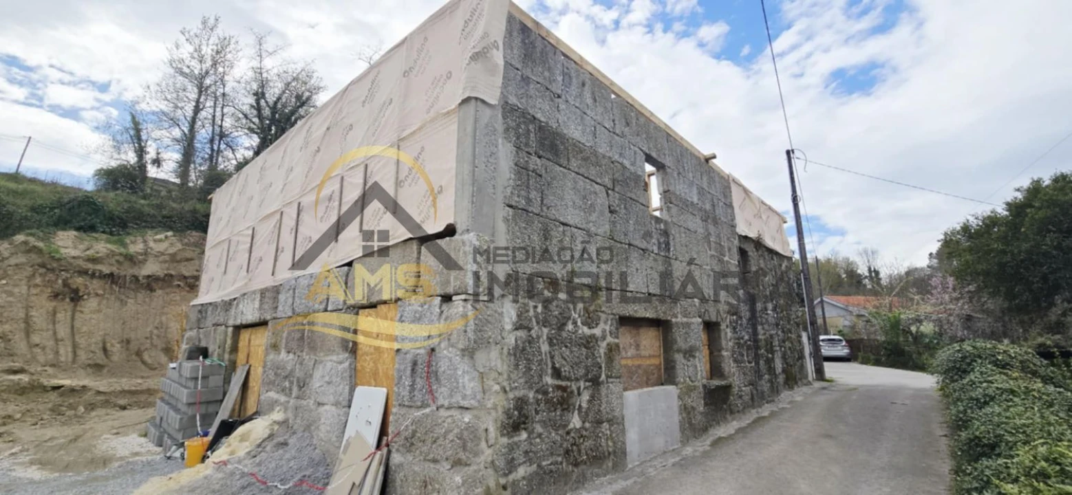 Moradia T3 para Venda em Golães Foto 7