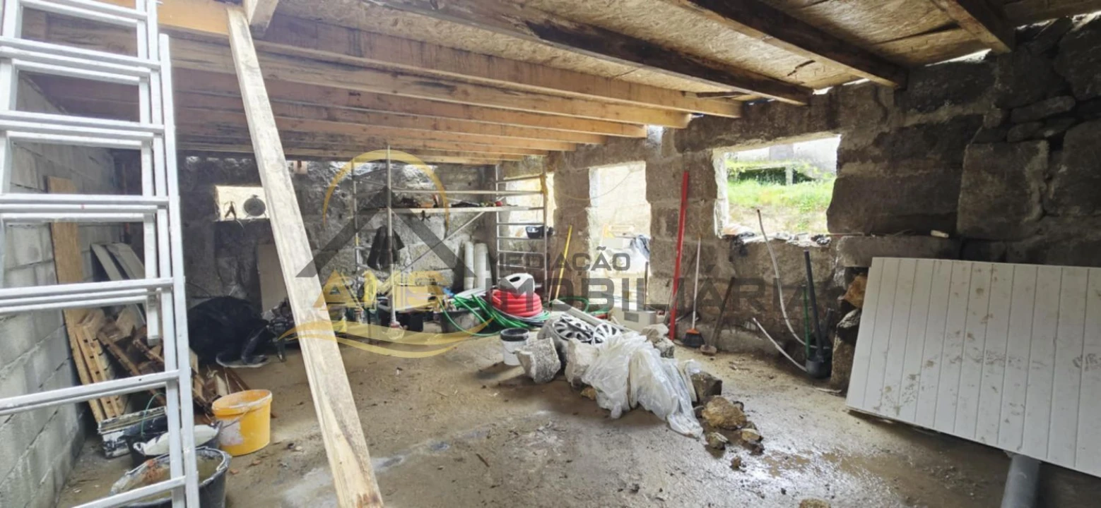 Moradia T3 para Venda em Golães Foto 17