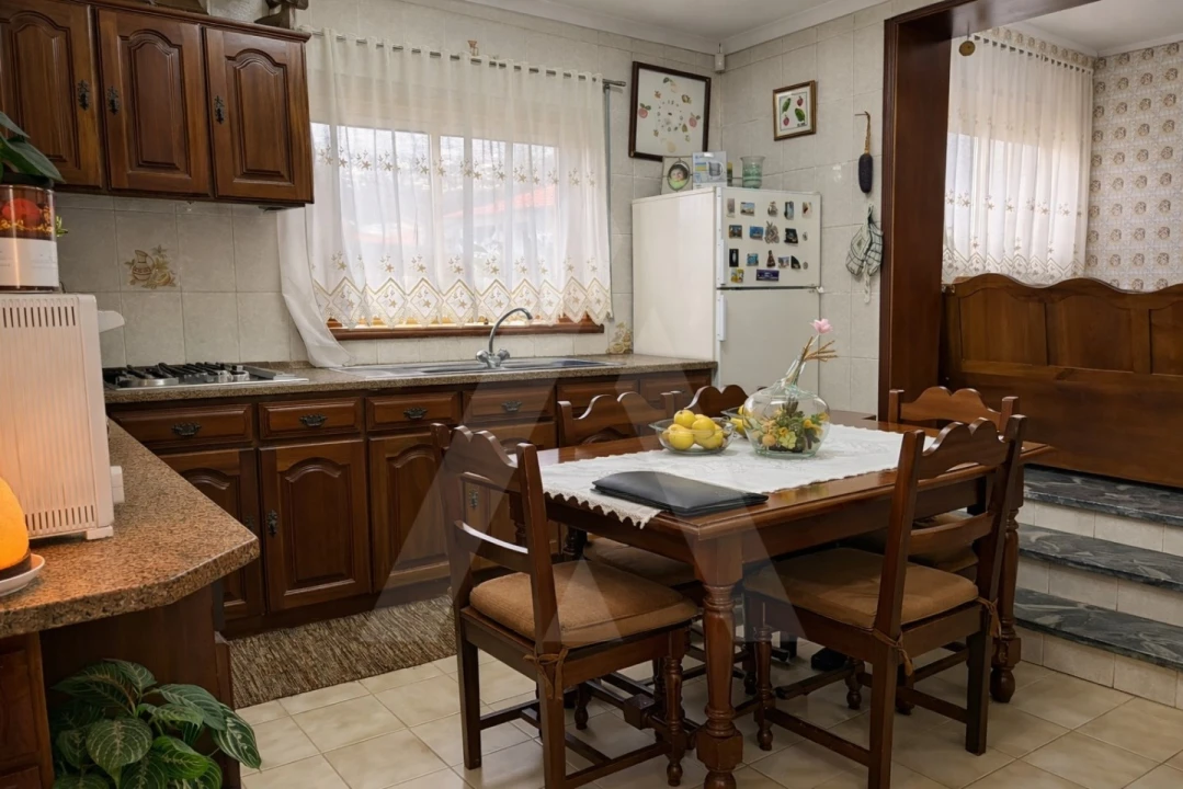 Moradia T3 para Venda em Branca Foto 4