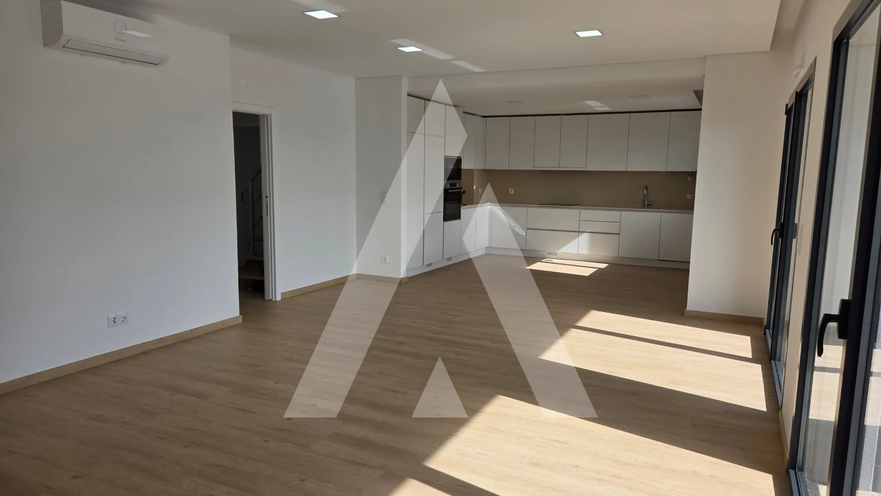 Apartamento T3 para Venda em Condeixa-A-Velha e Condeixa-A-Nova Foto 3