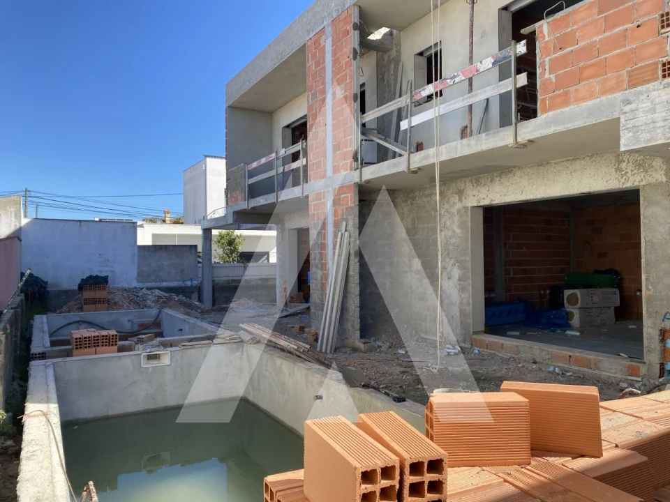 Moradia T4 para Venda em Fernao Ferro Foto 12