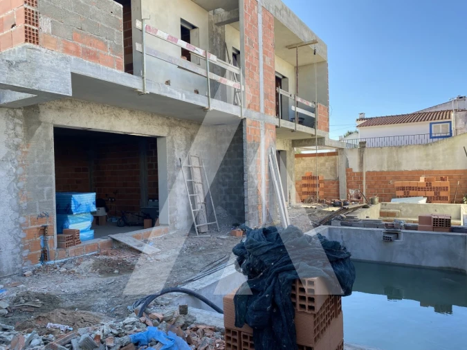 Moradia T4 para Venda em Fernao Ferro Foto 14