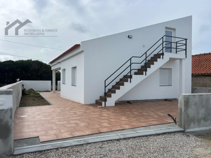 Moradia T2 para Venda em Silveira Foto 3