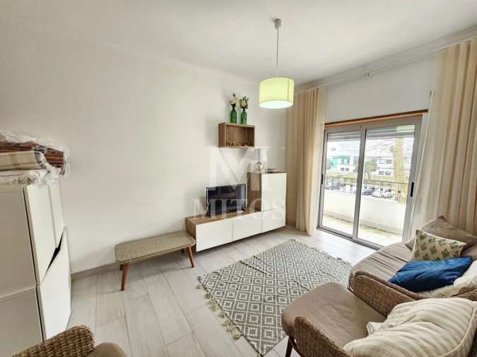 Apartamento T1 para Arrendamento em Darque Foto 2