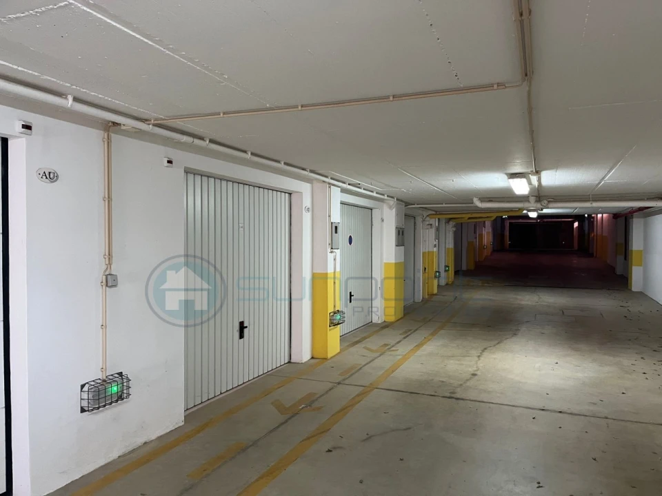 Garagem para Venda em Luz Foto 5