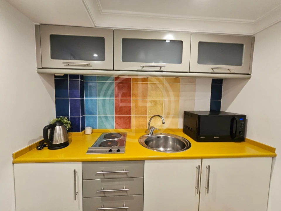 Escritório para Arrendamento em Quarteira Foto 12