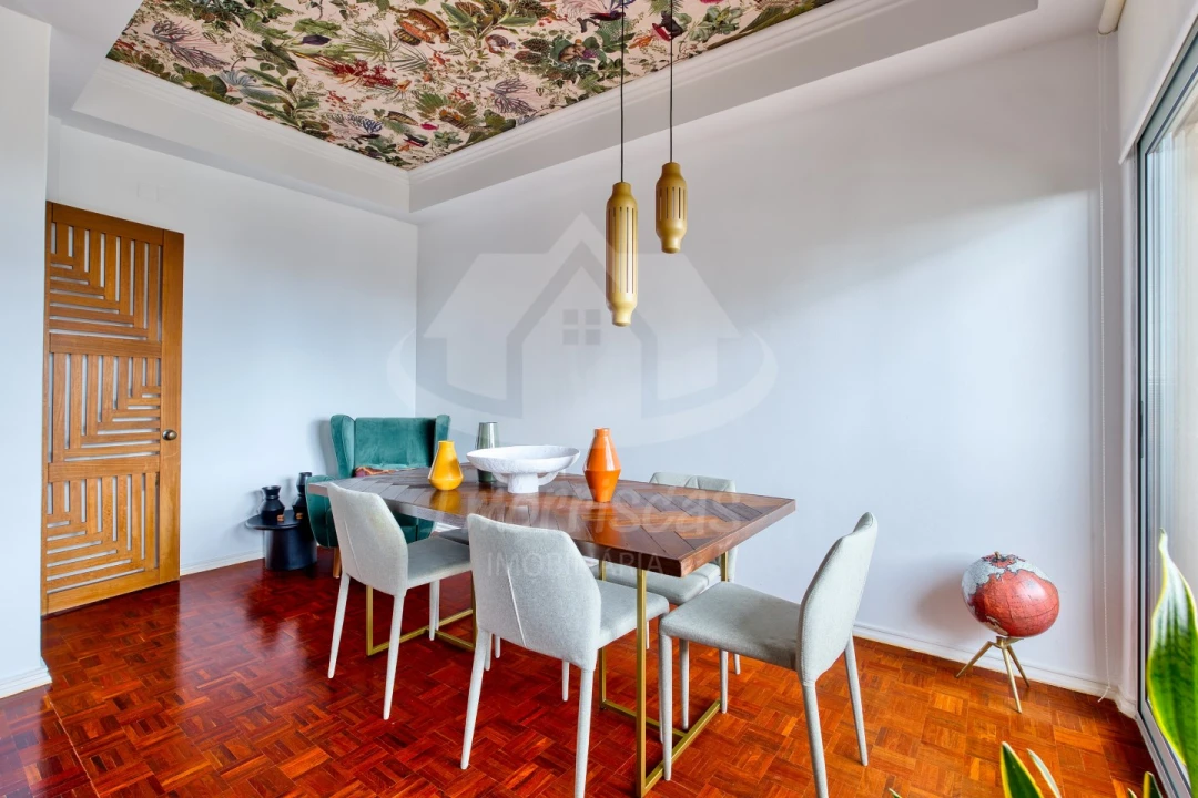 Apartamento T5 para Venda em Olivais Foto 3