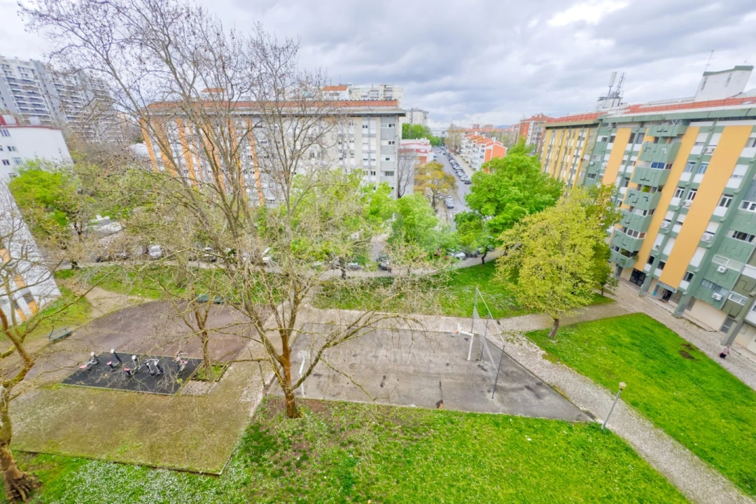 Apartamento T5 para Venda em Olivais Foto 69