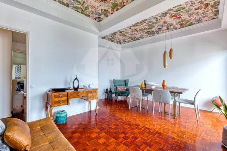 Apartamento T5 para Venda em Olivais Foto 6