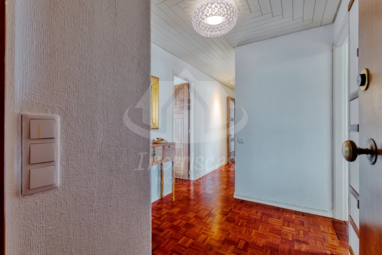 Apartamento T5 para Venda em Olivais Foto 13