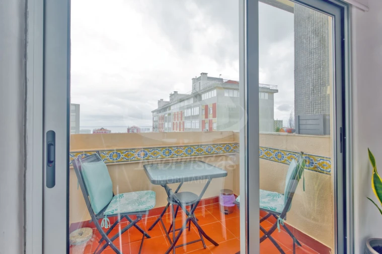 Apartamento T5 para Venda em Olivais Foto 45