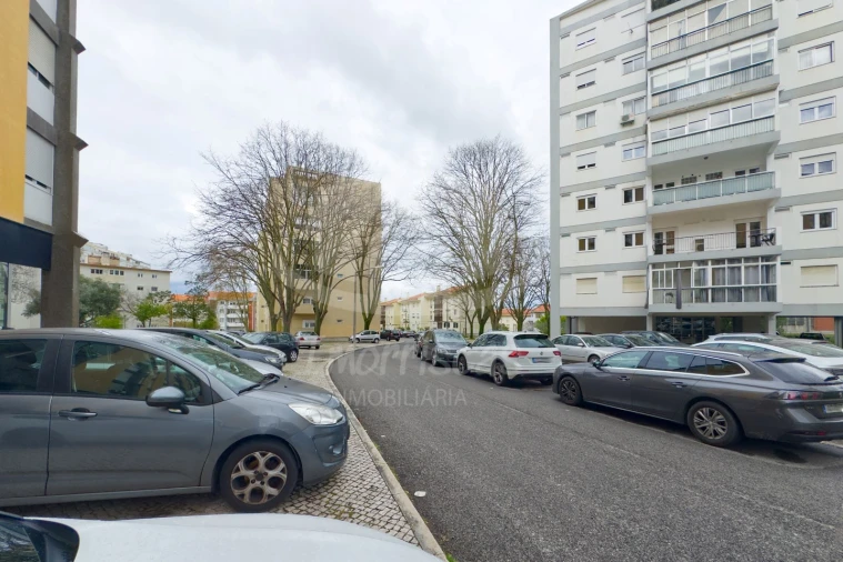 Apartamento T5 para Venda em Olivais Foto 58