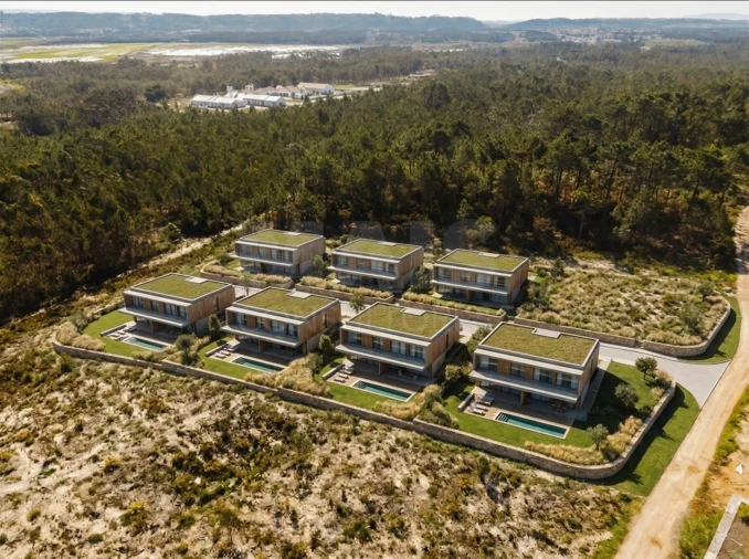 Terreno para Venda em Tornada e Salir do Porto Foto 2