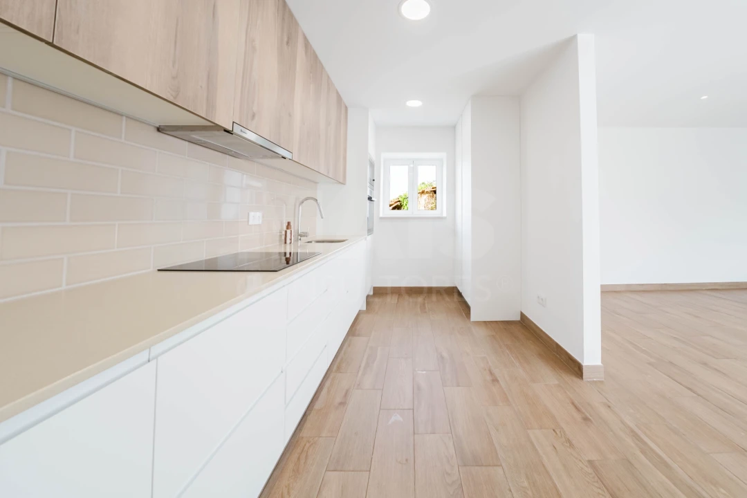 Moradia T2 para Venda em Alvorninha Foto 7