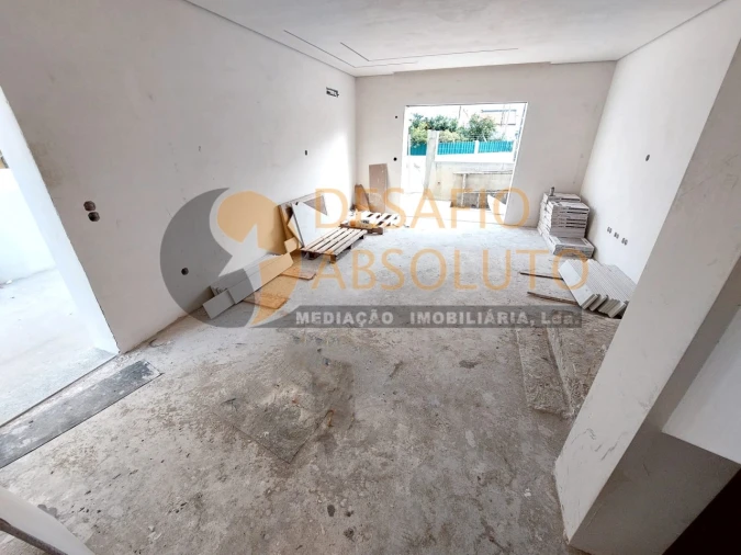 Moradia T3 para Venda em Quinta do Conde Foto 38