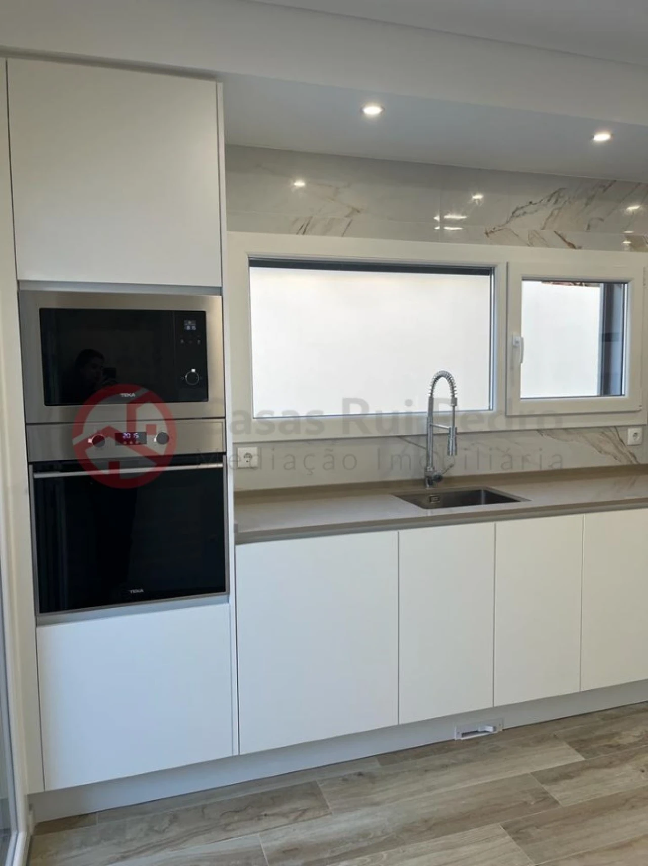 Moradia T3 para Venda em Fernao Ferro Foto 3