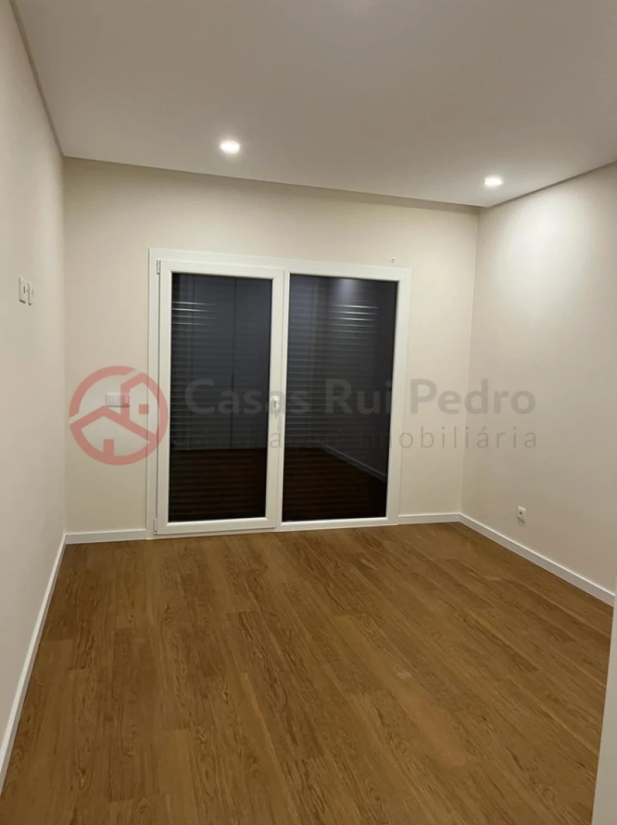 Moradia T3 para Venda em Fernao Ferro Foto 11