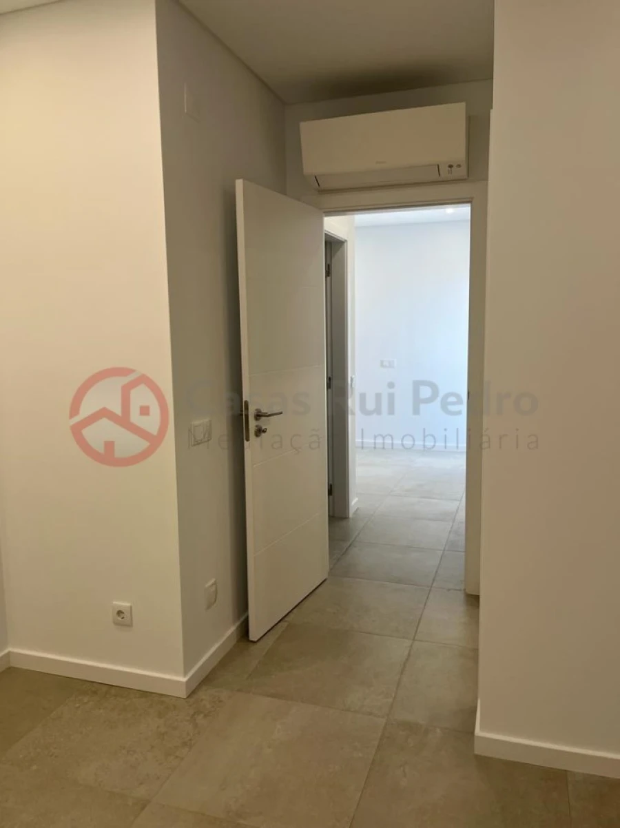 Moradia T3 para Venda em Fernao Ferro Foto 23