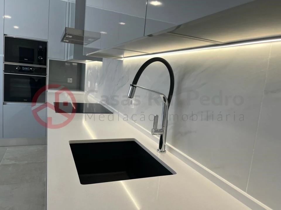 Moradia T3 para Venda em Fernao Ferro Foto 5