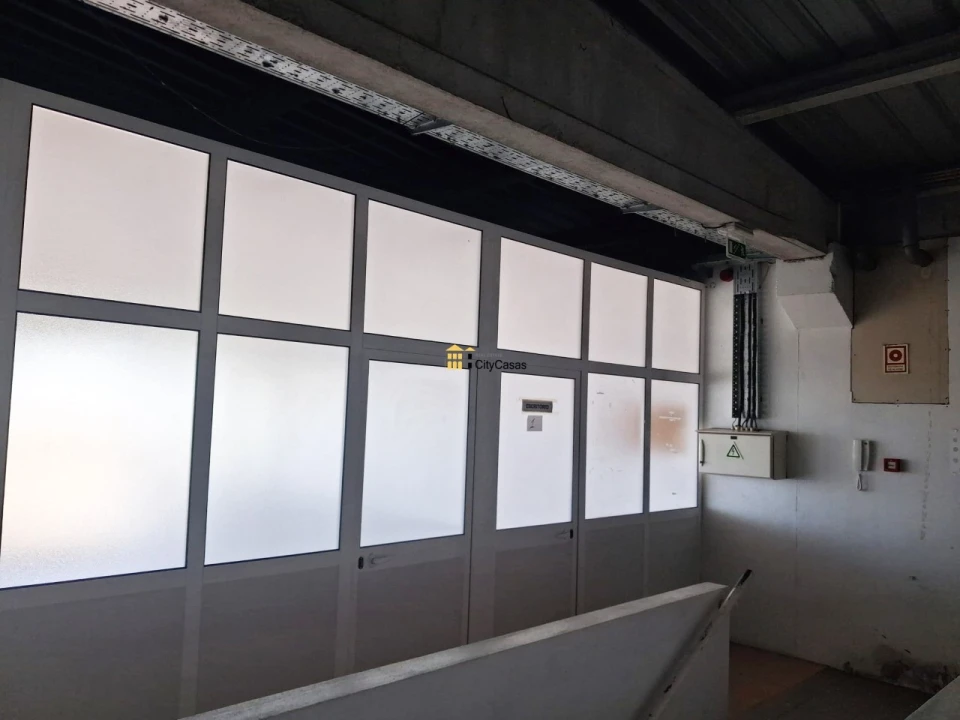 Armazém para Arrendamento em Touguinha e Touguinhó Foto 18