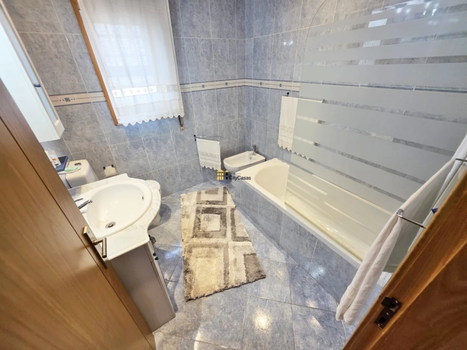 Apartamento T3 para Venda em Penafiel Foto 19