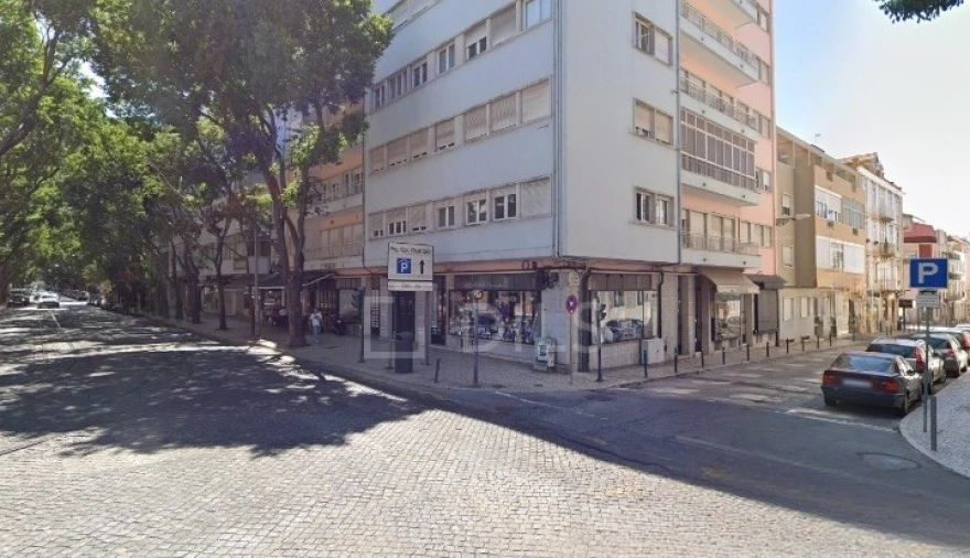 Loja para Arrendamento em Campo de Ourique Foto 10