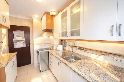 Apartamento T3 para Venda em Marvila