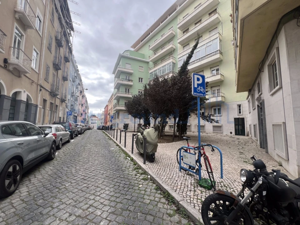 Apartamento T2 para Venda em Arroios Foto 12