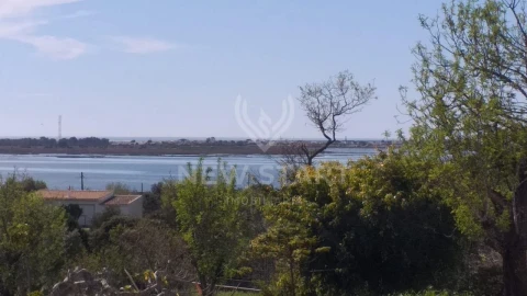 Moradia T3 para Venda em Moncarapacho e Fuseta