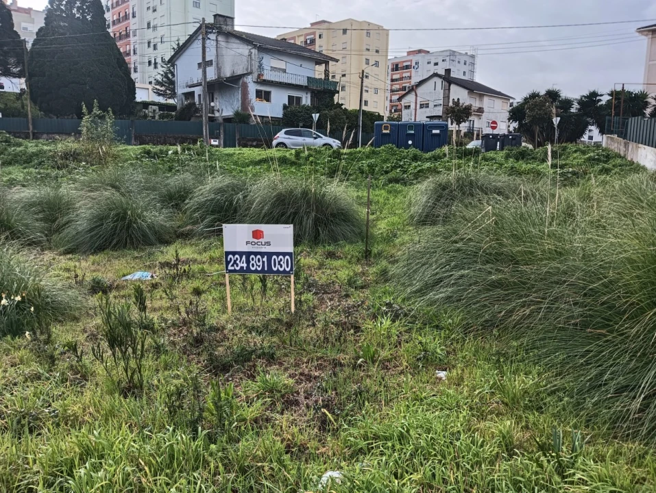 Terreno para Venda em Eixo e Eirol Foto 18