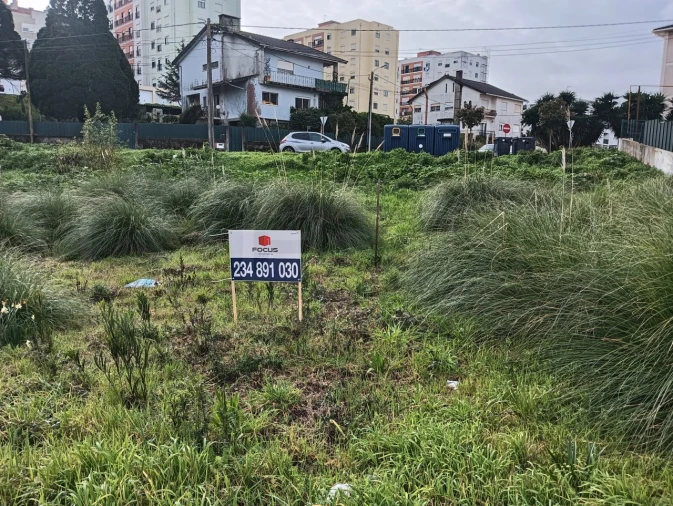 Terreno para Venda em Eixo e Eirol Foto 18