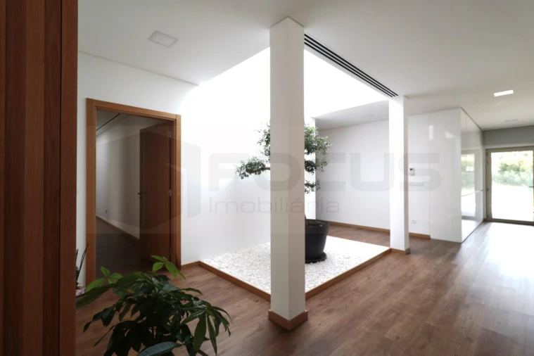 Moradia T3 para Venda em Palhaça Foto 15