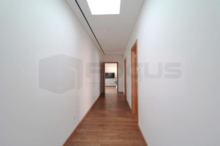 Moradia T3 para Venda em Palhaça Foto 18