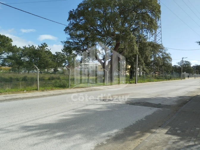 Terreno para Venda em Santo Antonio da Charneca Foto 9